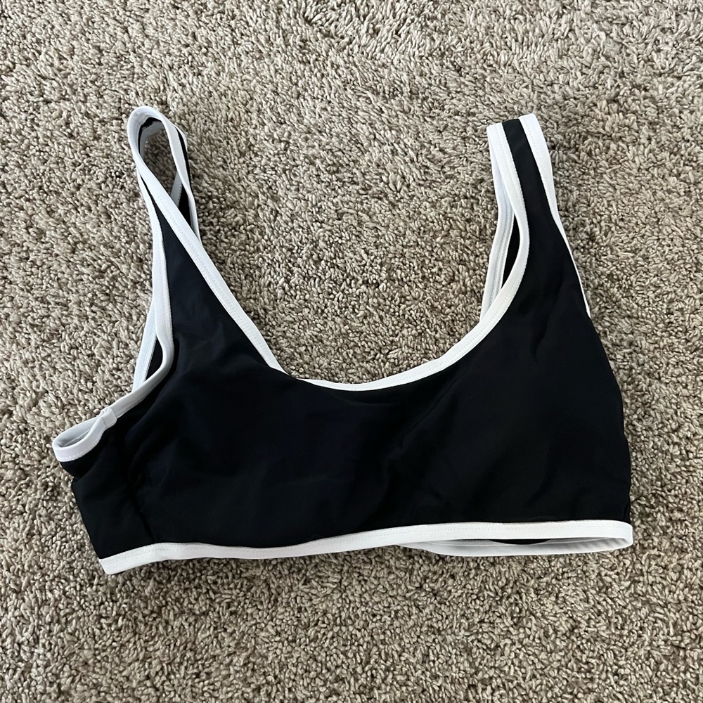 Black and white bathing suit top- XHILARATION